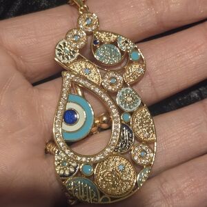 Elegant Gold and Blue Pendant Necklace